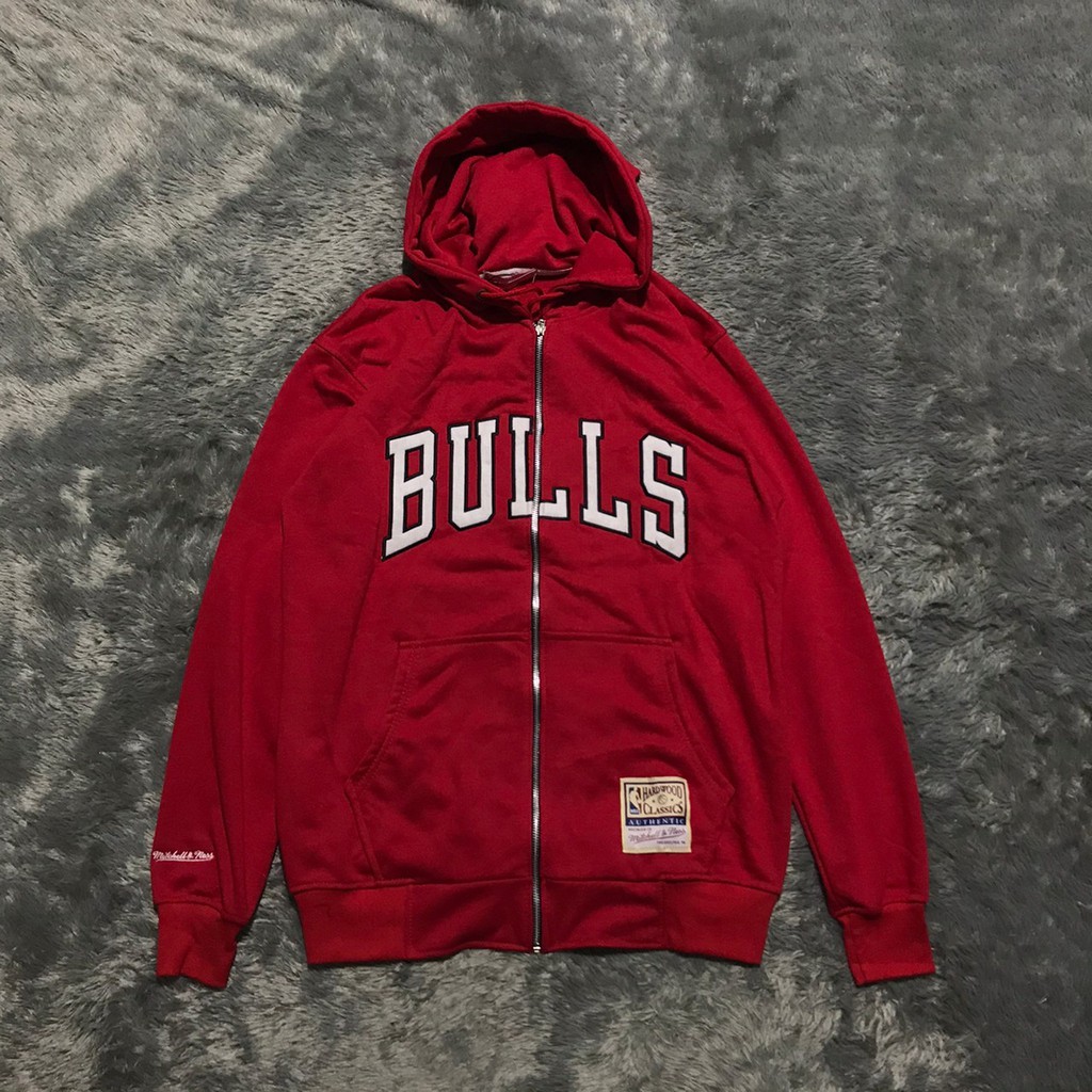 JAKET HOODIE ZIPPER MITCHELL AND NESS BULLS RED HIGH MIRROR PREMIUM QUALITY TERLARIS