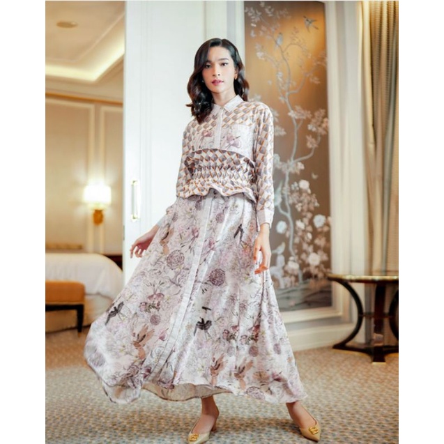 Wonderful Harmony Shirt Dress Cream tanpa OBI Buttonscarves BS Raisa Benang Jarum BJ