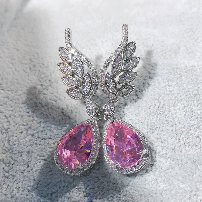 Fancyqube Anting Menjuntai Bentuk Sayap Malaikat Hias Kristal Zircon Warna Pink Untuk Wanita