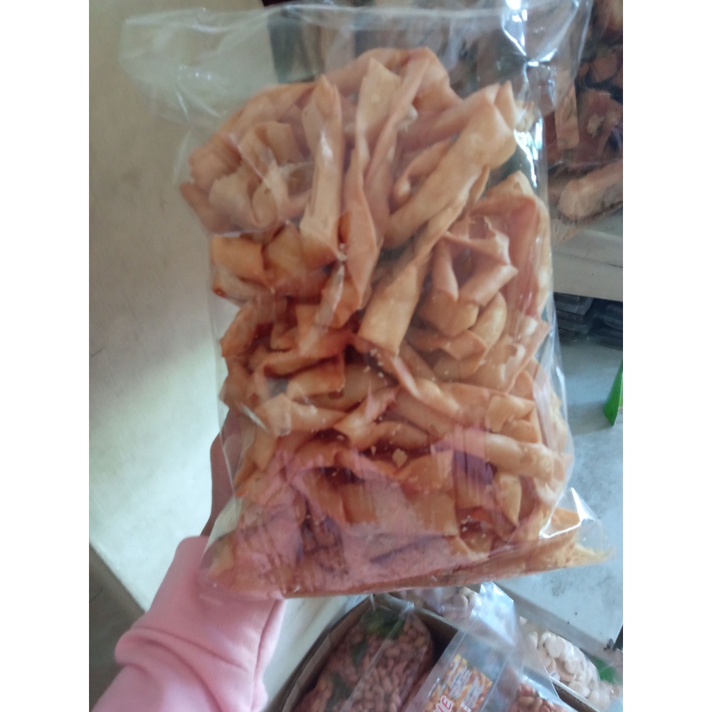 

PROMO KERIPIK PANGSIT A KRIPIK BAWANG CAMILAN RENYAH CUMI CUMI TERMURAH
