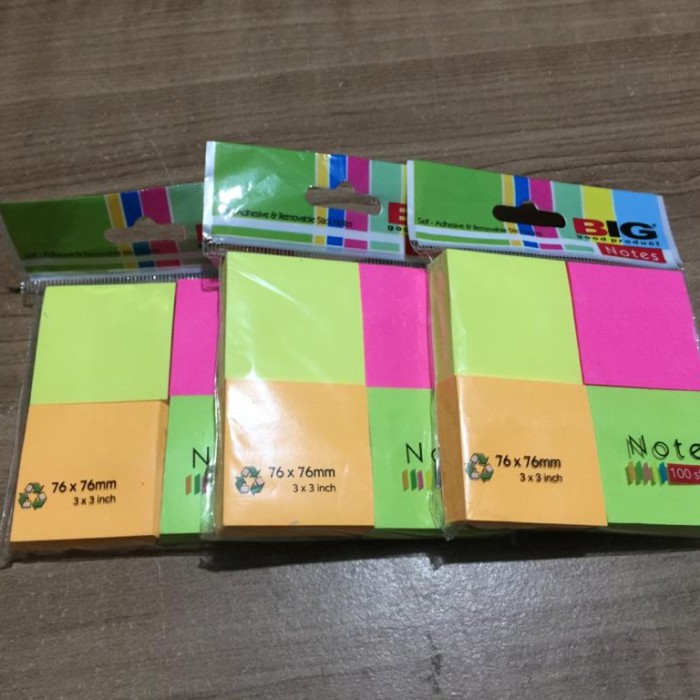 Sticky Notes BIG 4 Warna 76 x 76mm - 100 Sheets