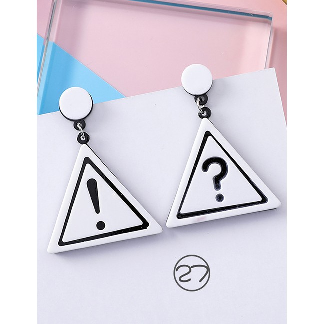 LRC Anting Tusuk Fashion Triangle Shape Design Pure Color F0786