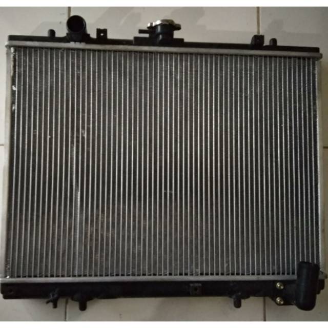 Radiator Suzuki Baleno tahun 2001