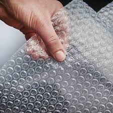 

Bubble wrap agar barang tidak rusak