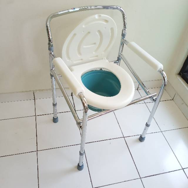 Commode Chair Stainless Steel tanpa roda 894 Sella Tempat BAB Portable