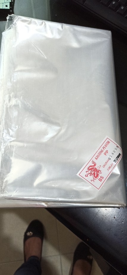 Plastik Laundry Gantungan Baju / Cover Baju Hanger Gaun, Kaos, Kemeja Isi 25 Lembar