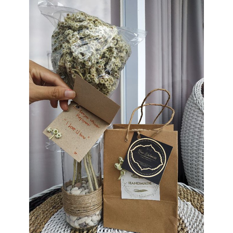 Bunga Kering Edelweiss dan Vas Vintage Gift
