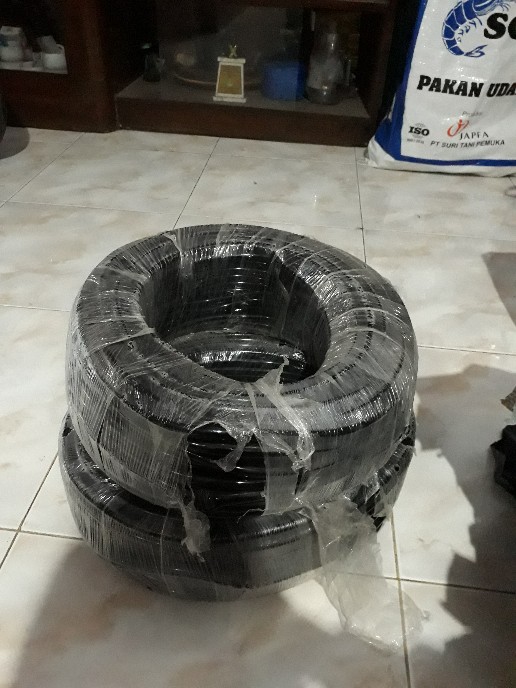 Selang Pe 11 Mm Hitam 50 M ( 1 Roll )