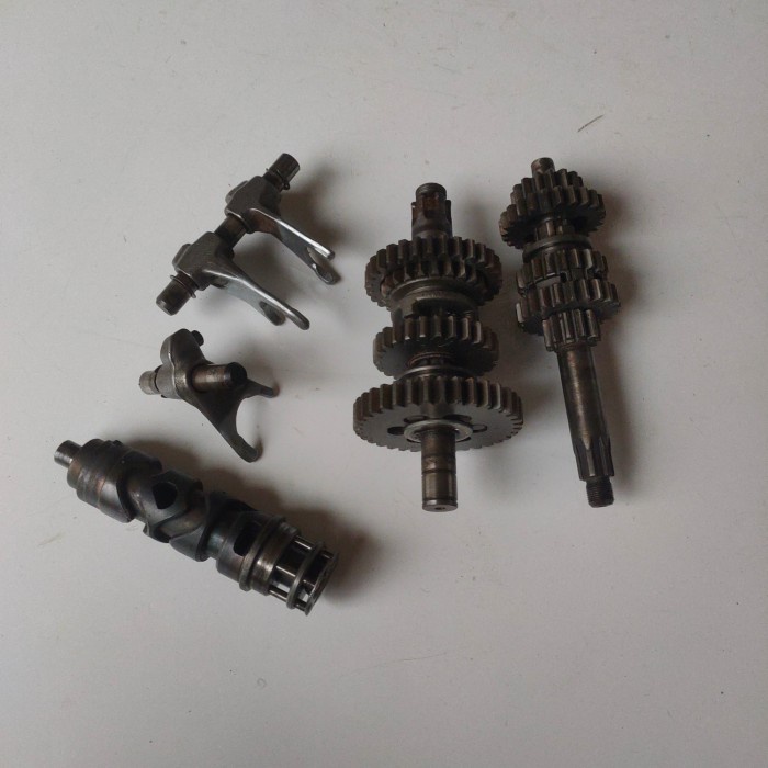 set gear gigi rasio yamaha dt100 original