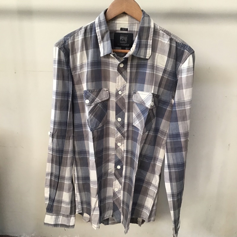 Preloved Kemeja Lengan Panjang Quiksilver
