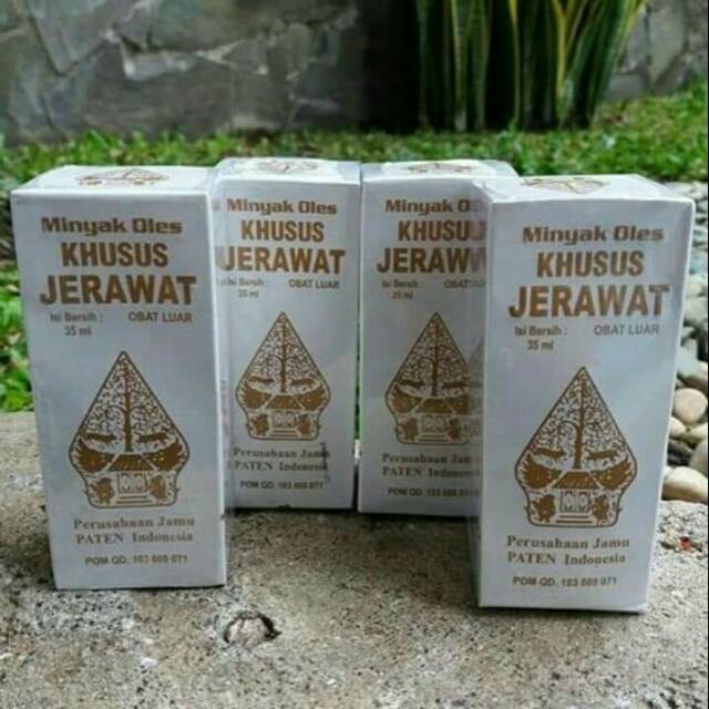 

Minyak jerawat cap wayang / minyak wayang