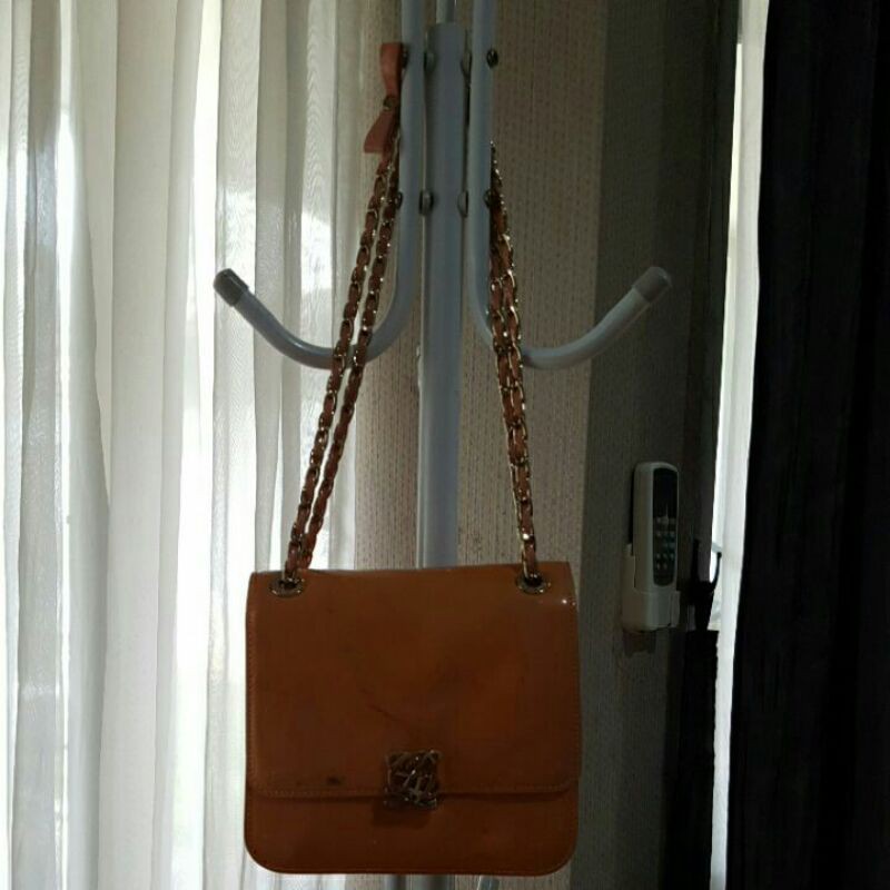 Preloved sling rantai Louis Quartorze orens