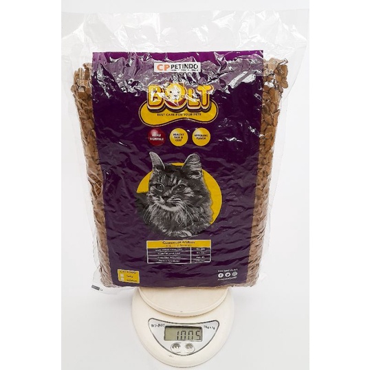 Pakan kucing BOLT 1 KG LEBIH (IKAN)