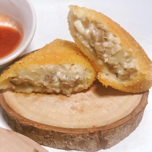 

Risoles Rogut Mushroom / risol vegetarian (isi 10)