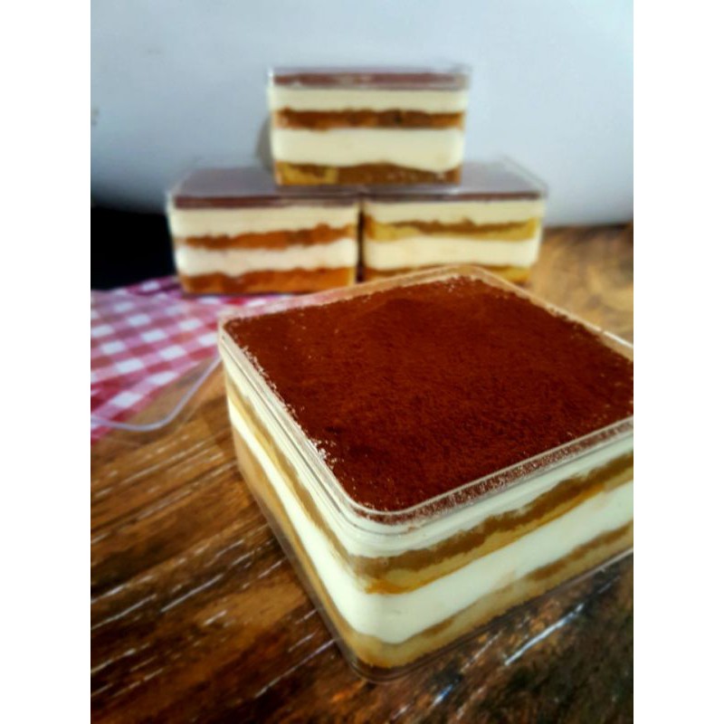 

Tiramisu Dessert Box