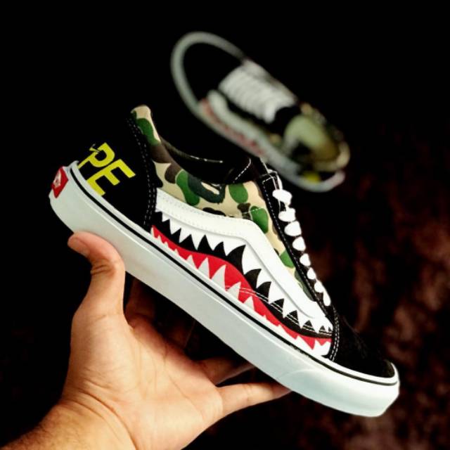 Vans Old Skool x Bape WGM