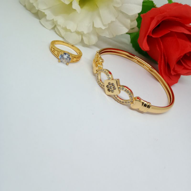 gelang set cincin 23, gelang perhiasan fashion wanita import, gelang perhiasan mirip mas asli.