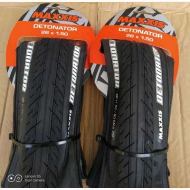Ban Luar Sepeda Maxxis Detonator 26 x 1.50 Kevlar