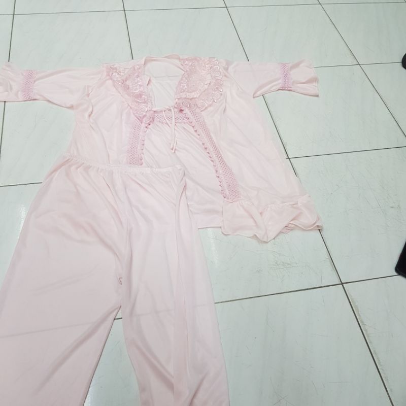 Baju tidur bahan satin sutra
