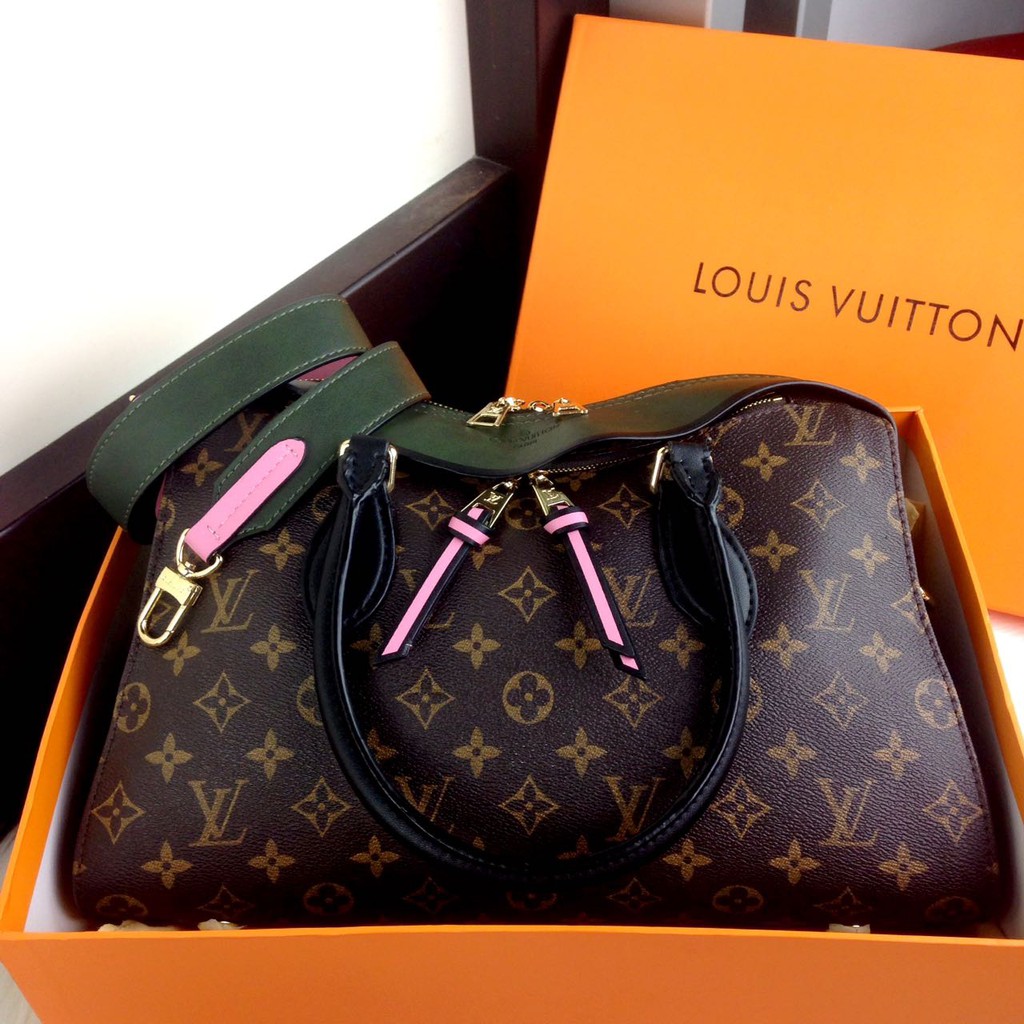 #LV41455 LOUIS VUITTON Tuileries Monogram
