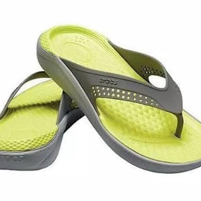 crocs literide flip flops