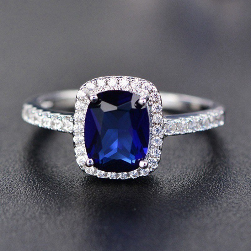 Cincin dengan Batu Sapphire Alami untuk Wanita