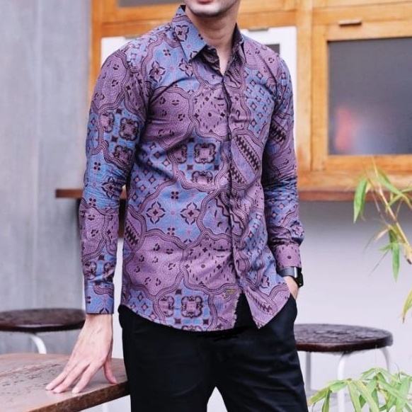 Baju batik pria warna lilac terbaru / Kemeja Batik Lengan Panjang Bahan Katun Premium Reguler Fit Ungu