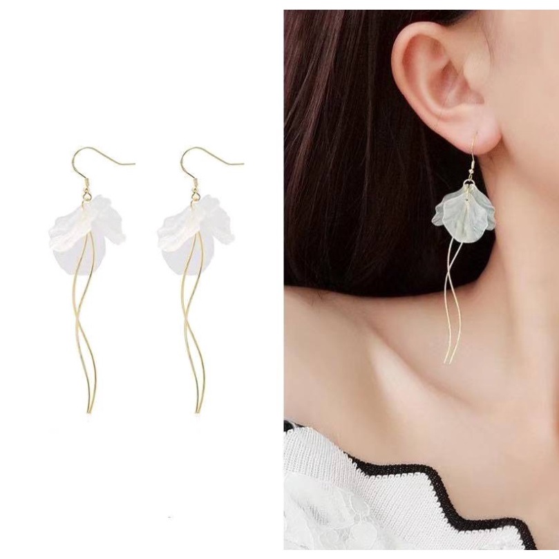 Anting  Tassel Wanita B402 DANCING FLOWER  Korea Fashion Women Earring Giwang Aksesoris Cewe