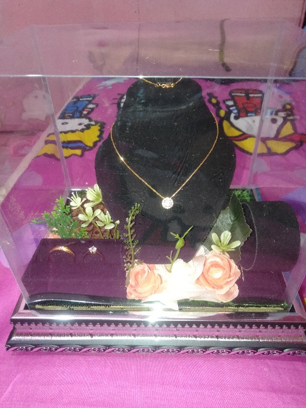 Tempat Perhiasan Mahar Rumput Seserahan