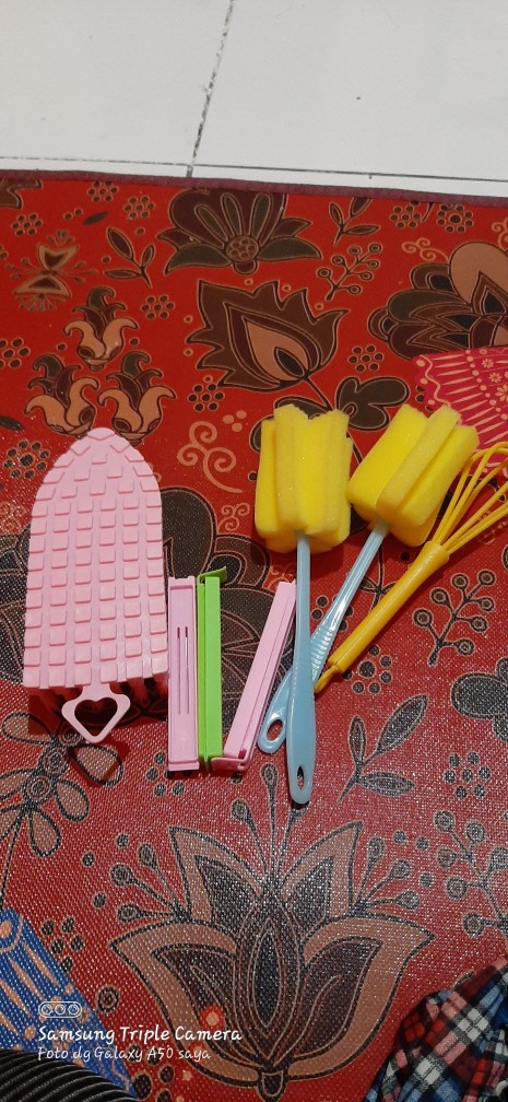 Sikat Elastis Serbaguna Sikat Lantai Sikat Wc / Useable Brush