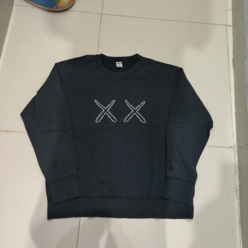Crewneck Uniqlo kaws sesame street