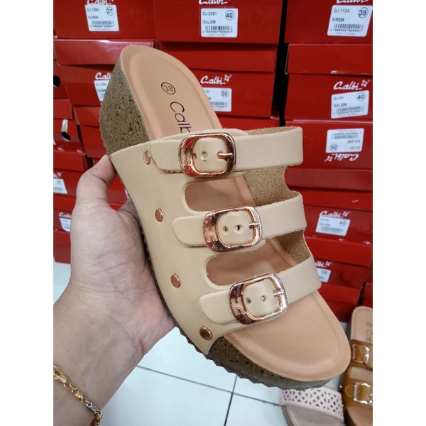 Calbi Wedges