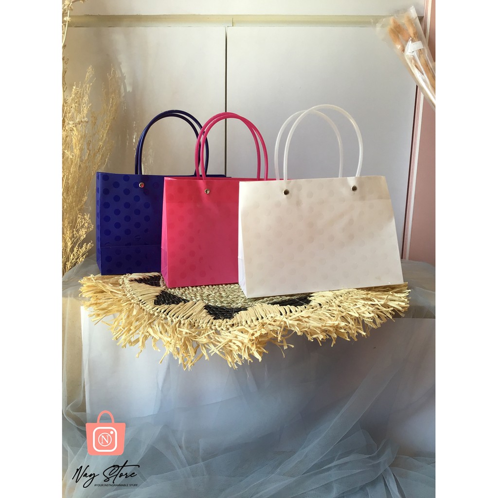 

PAPER BAG POLOS BAHAN DARI PLASTIK