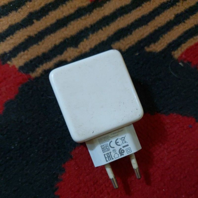 charger ori realme 5 pro. kepala nya saja tanpa kabel