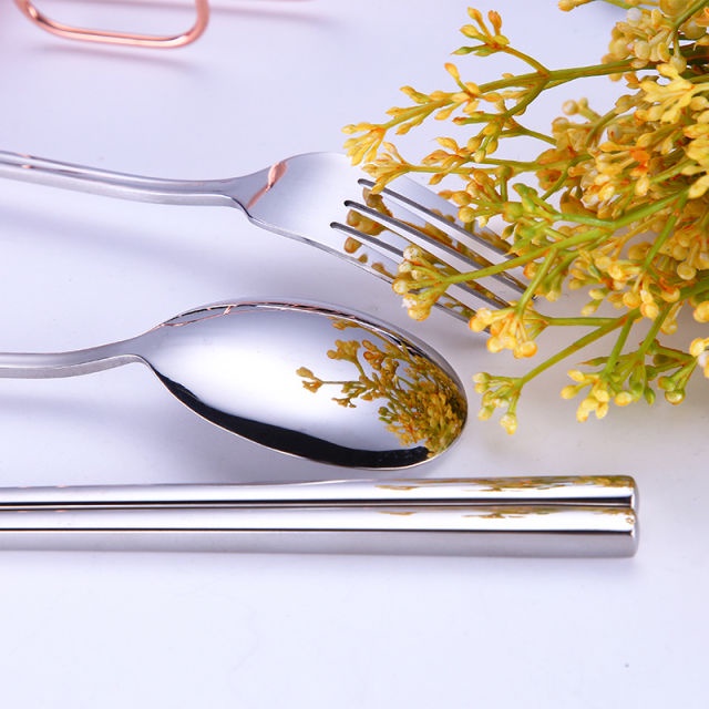 [FREE KANTONG ]Set Sendok Garpu Sumpit PLUS Kantong Warna Emas & Perak