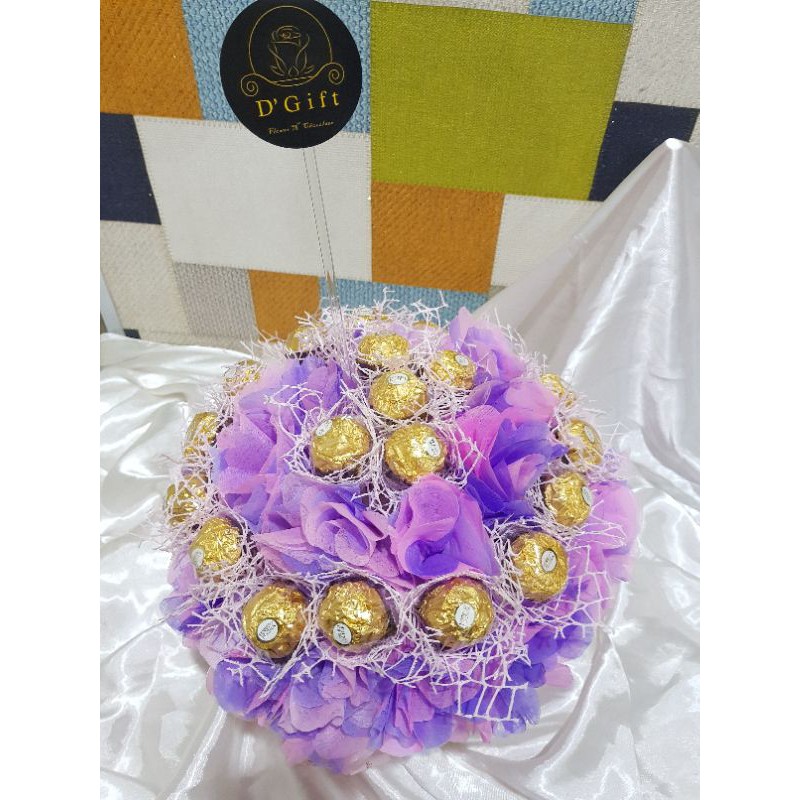 

Buket Coklat Valentine/ Ultah/Hari Ibu/Wisuda