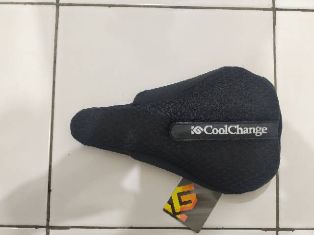 CoolChange Cover Jok Sadel Sepeda Sponge Criss Cross Fasten - 10022