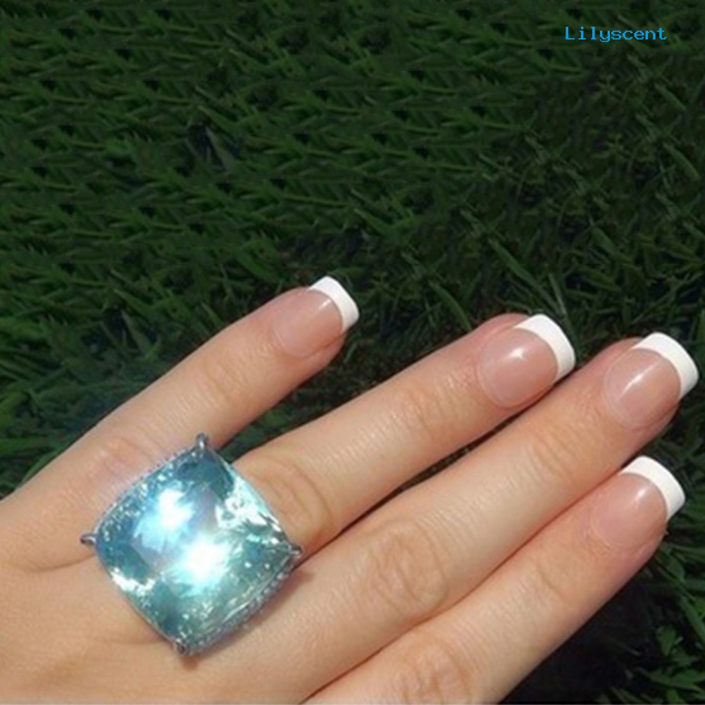 Cincin Batu Topaz Imitasi Bentuk Kotak Untuk Wanita