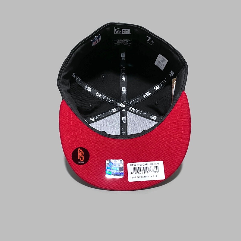 TOPI NEW ERA ORIGINAL 5950 SUPERBOWL 38 TAMPA BAY BUCCANEERS BLACK RED