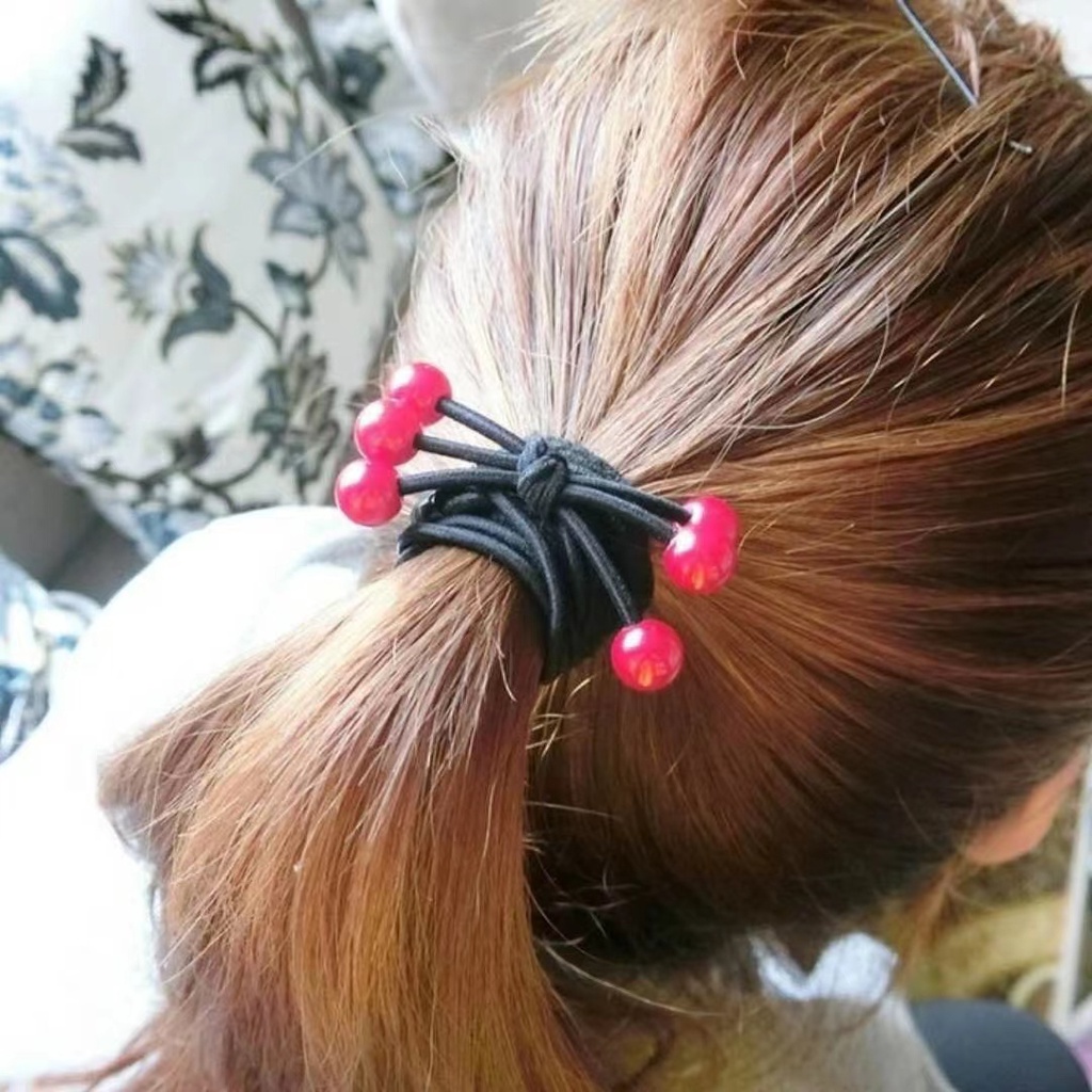 Ikat Rambut Karet Hitam Wanita Polos Aksen Bola Merah - Ikat Rambut Simple Import