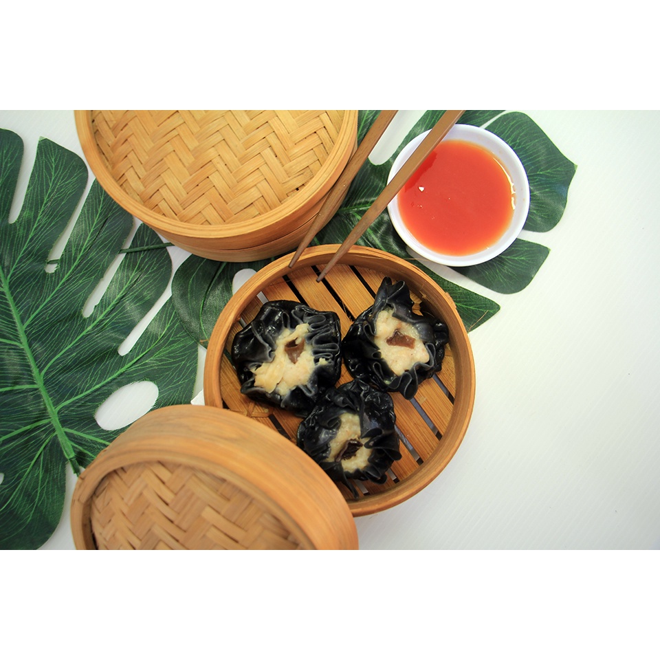 

Dimsum ayam jamur kulit hitam pewarna alami