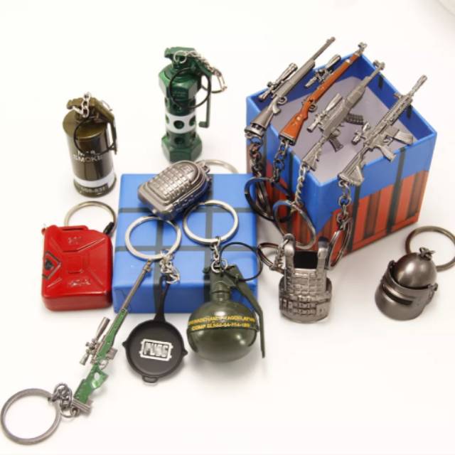 Gantungan Kunci Miniatur PUBG M4 / AWM / Pan / Helm Lvl.3 / AKM / dll