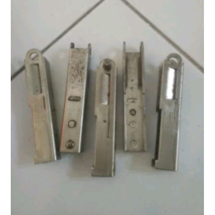 

Plat Penahan Per Pegas Sparepart Staples Max Hd 12 L 17