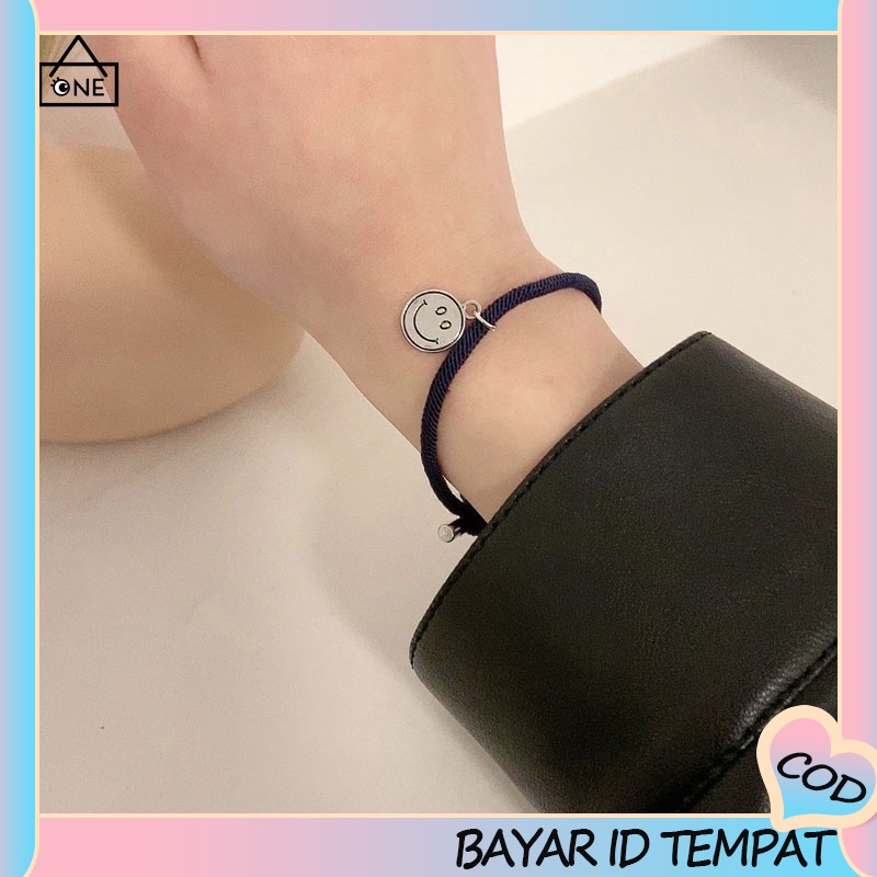 【A.one❤️COD】2 Pcs Gelang Magnet Couple Smiley Gelang Pasangan Tali Jalinan Persahabatan Cinta  Magnetik Sederhana Baru Uniseks