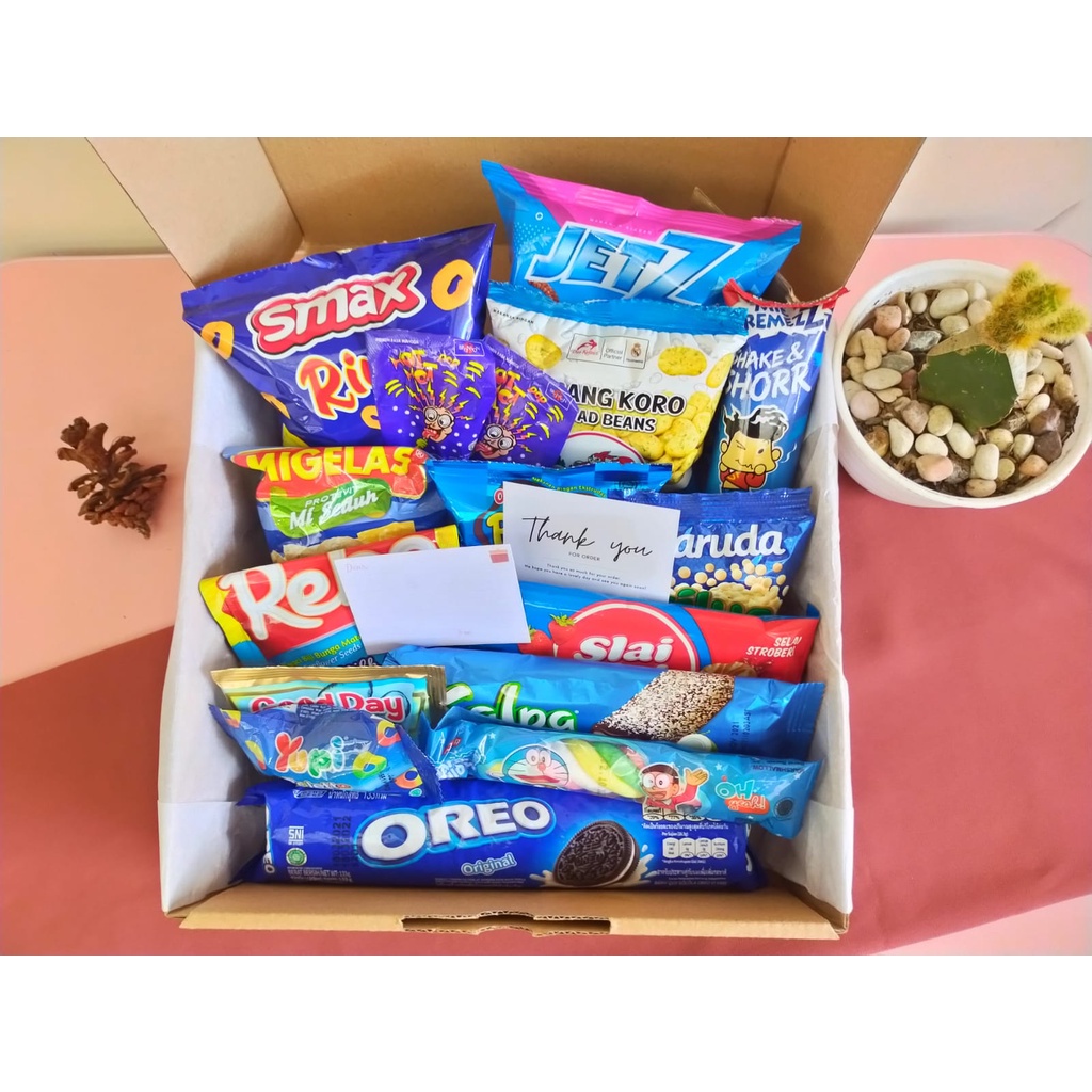 

SNACK HAMPERS/ SNACK BOX/ GIFT BOX/ GIFT BOX WISUDA/ GIFT BOX BIRTHDAY / HAMPERS MURAH