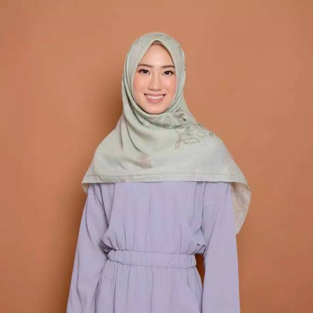 ZM Zaskia Mecca - Aceh Mocca Scarf Kerudung Segi Empat Wangi Water Splash