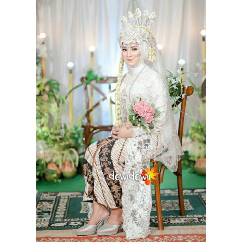 set, JARIK + BLANGKON Pengantin. Dasar Putih, Prodo Gold