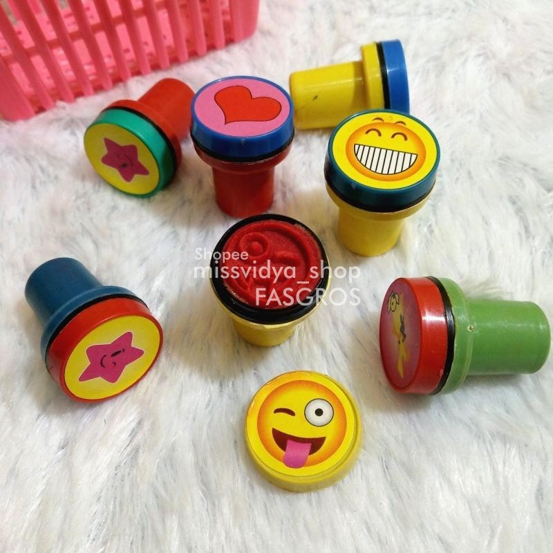 

Stempel Anak Motif Random ( Bisa Jadi Souvenir Ulang Tahun )