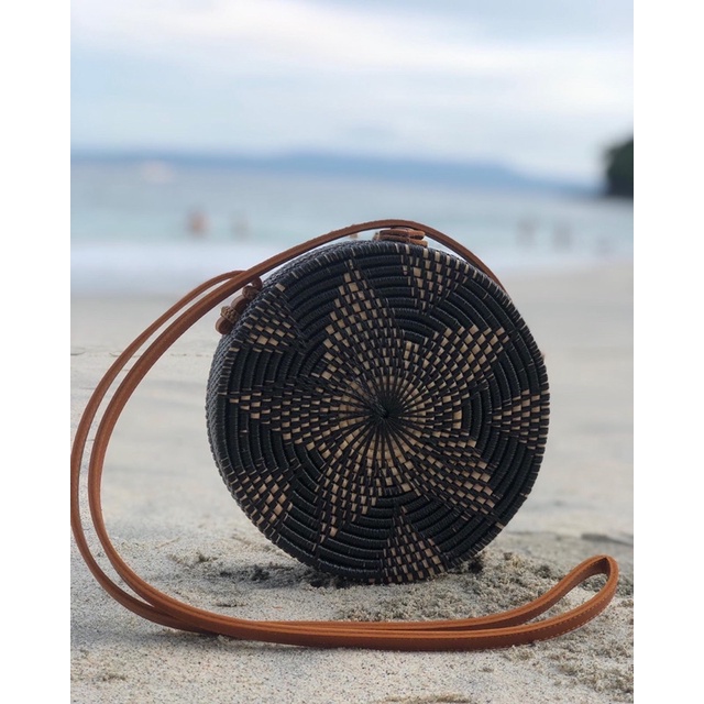 TAS BULAT ROTAN SINTETIS TAS ROTAN BALI HITS