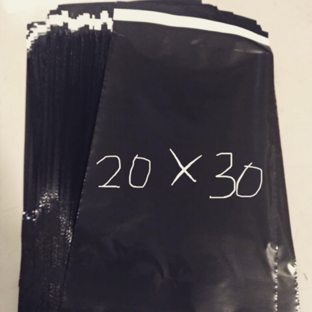 

Polymailer kantong paking kurir dhl uk 20x30 (isi 100 lbr)